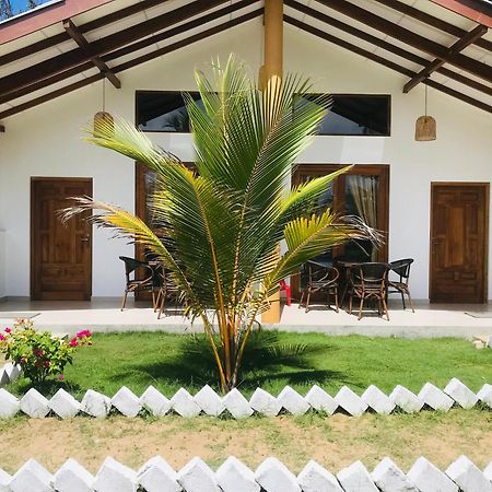 The Tottam Beach Hotel - Trincomalee Exterior photo