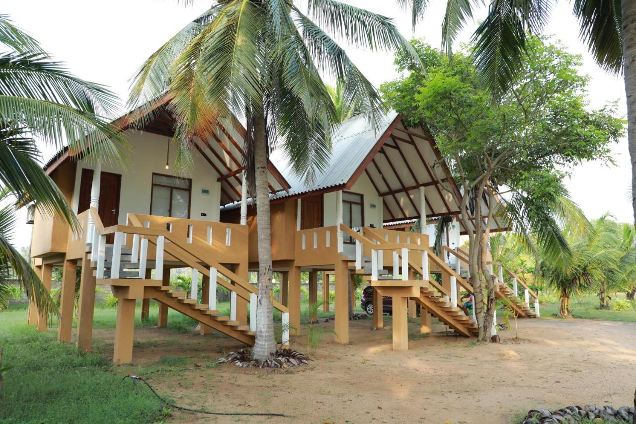 The Tottam Beach Hotel - Trincomalee Exterior photo
