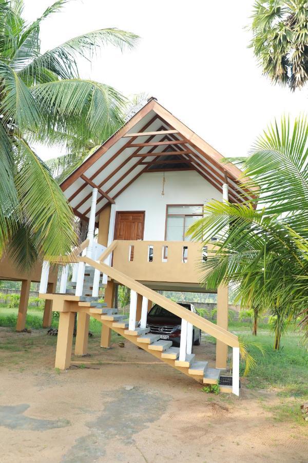 The Tottam Beach Hotel - Trincomalee Exterior photo