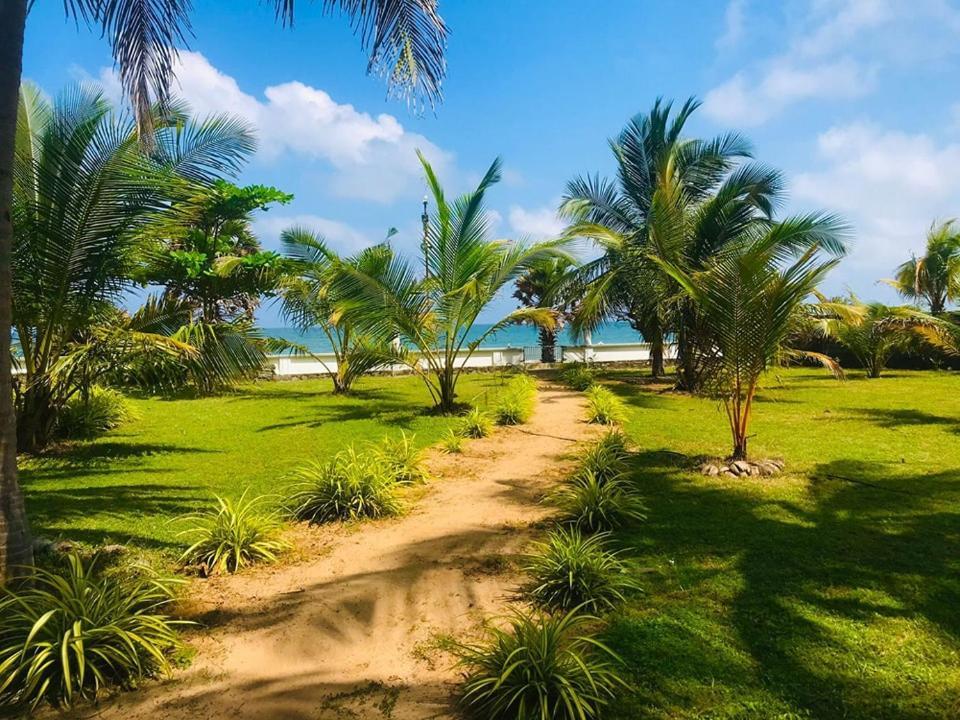 The Tottam Beach Hotel - Trincomalee Exterior photo
