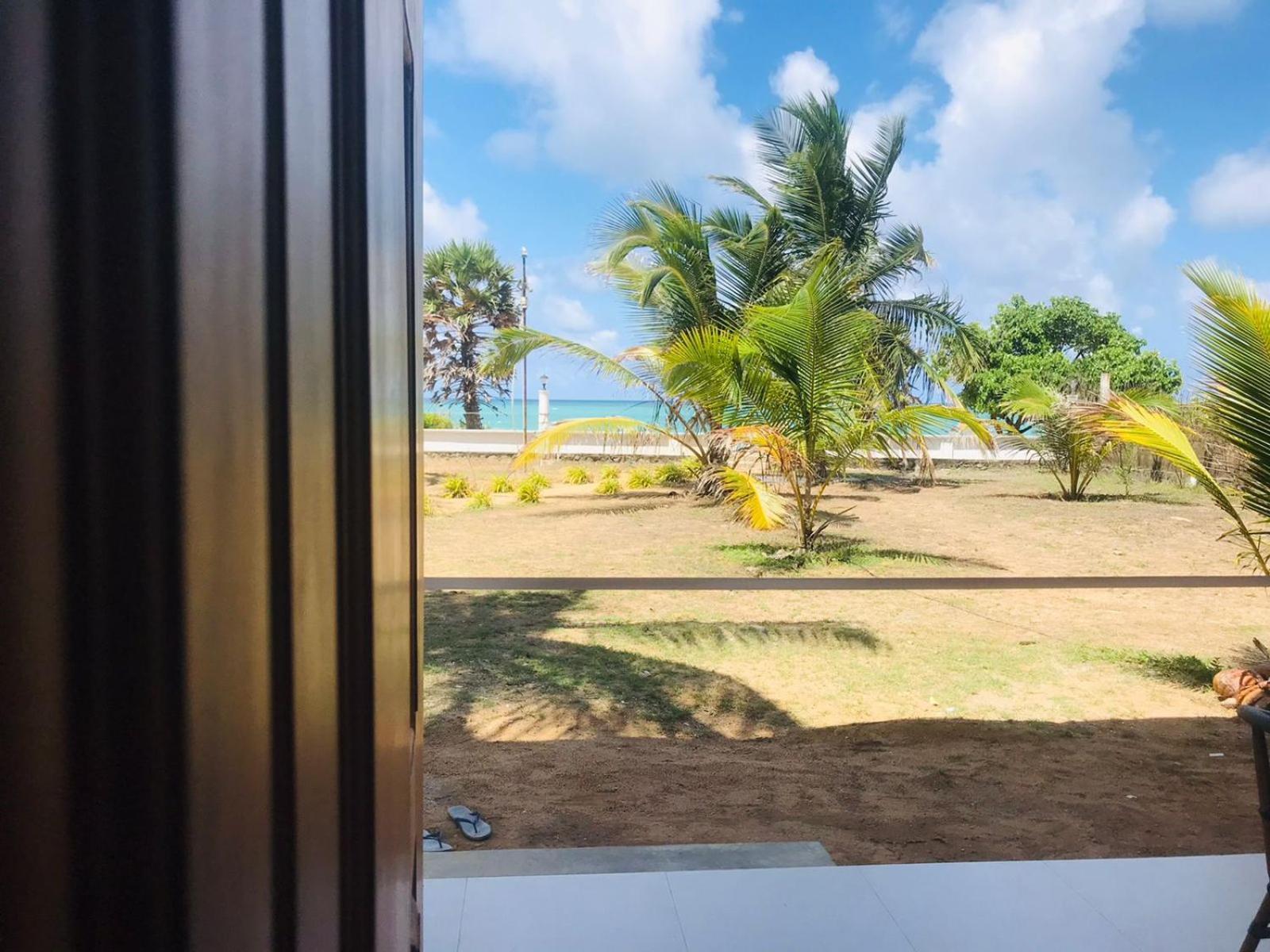 The Tottam Beach Hotel - Trincomalee Exterior photo