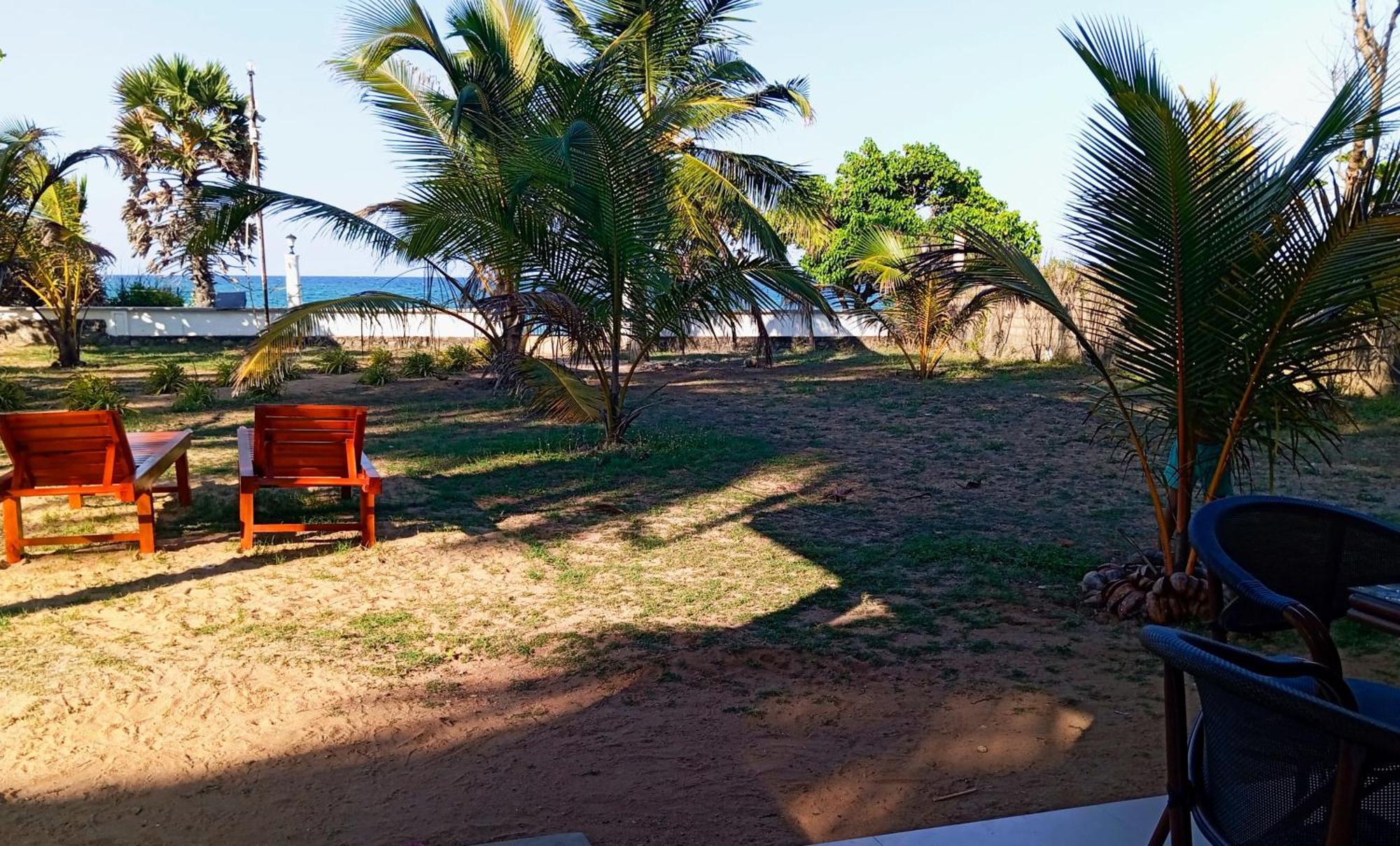 The Tottam Beach Hotel - Trincomalee Exterior photo
