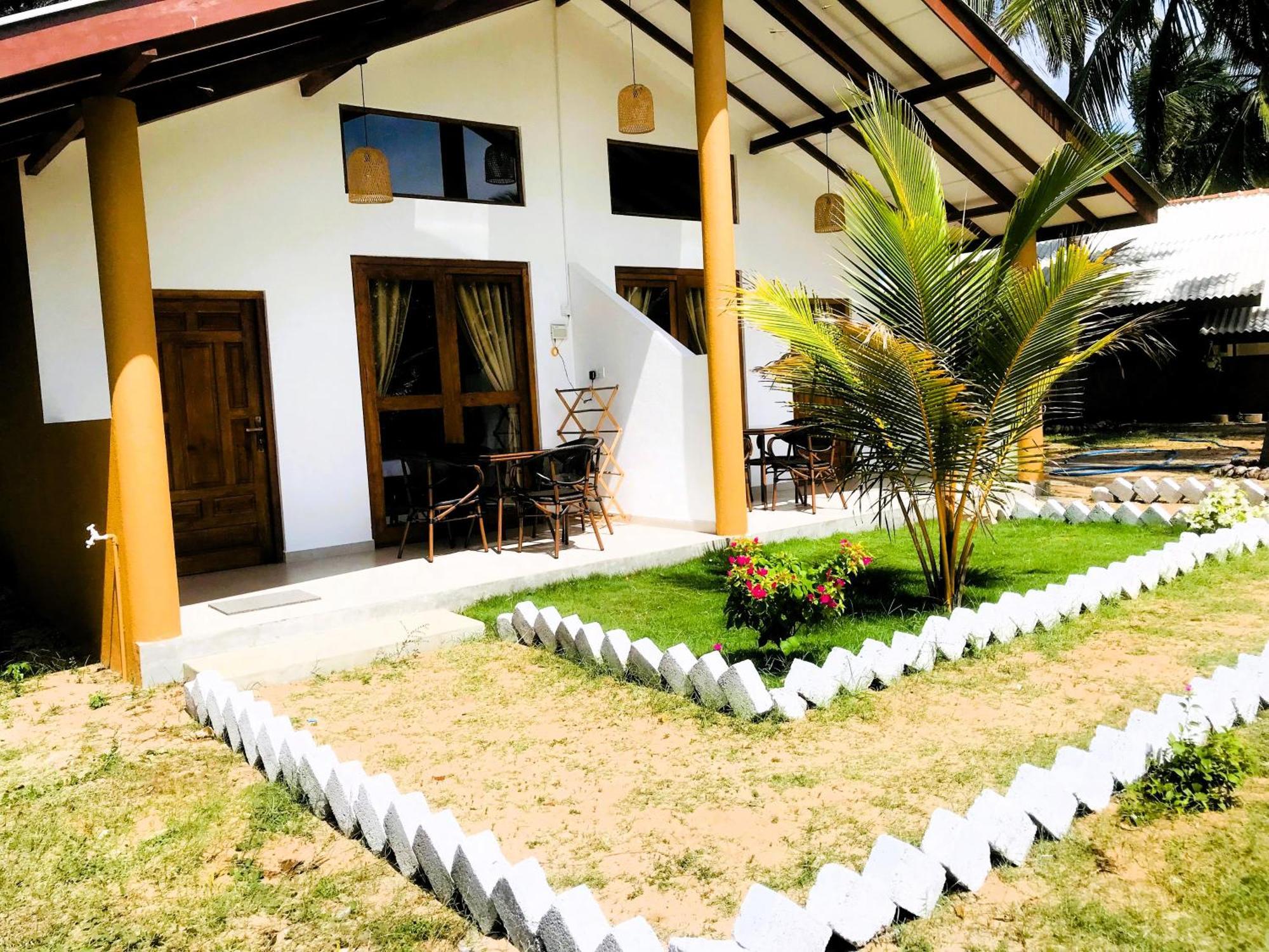 The Tottam Beach Hotel - Trincomalee Exterior photo